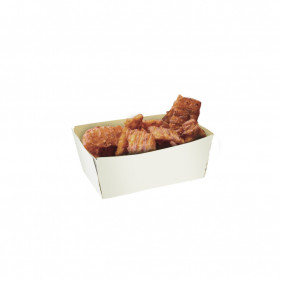 White cardboard trays for small fried foods