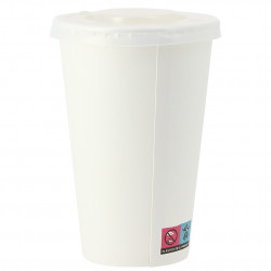 Vasos de cartón blancos café y refrescos